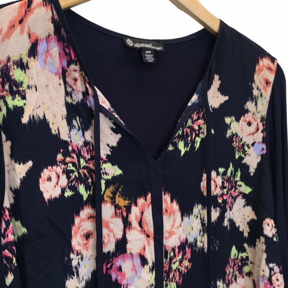 Signature Studio Blouse Women Size Medium Navy Blue Floral Roll Tab Sleeve Lace - Picture 2 of 10